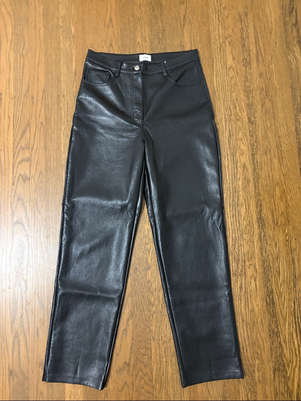 Aritzia Wilfred The Melina Pant in vegan leather size 8